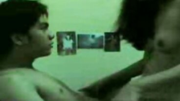 Dippin' & Lickin' - Orgazmiczna lesbijska impreza przy basenie zdjęcia kobiet erotyczne
