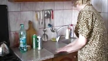 Recepcjonistka nagie cipki sexeo zatrzasnięta przez swojego szefa