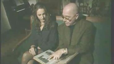 Dwie zdjeciaerotyczne gorące laski ujeżdżają dużego kutasa