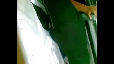 Gorąca nastolatka Arya Fae dostaje pierwszy anal erotyk zdiecia