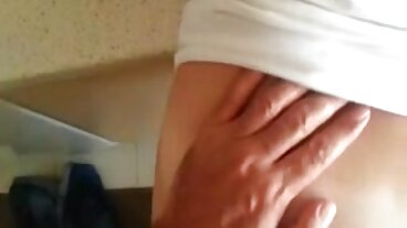 NFBusty: Bielizna i róże darmowe fotki erotyczne w PornHD z Sharon White
