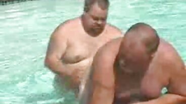 Seks grupowy na torze wyścigowym erotyczne fotki z dużym tyłkiem Alexis Texas