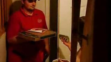 TushyRaw: Seksowna Sarah wpatruje się w swoją małą dupkę zdjęcia erotyczne dziewczyn jak zawodowiec w PornHD